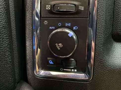 Used 2016 RAM 3500 Laramie w/ Cold Weather Group image 24