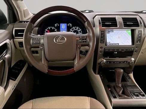 Used 2015 Lexus GX 460 w/ Premium Package AWD/4WD image 9