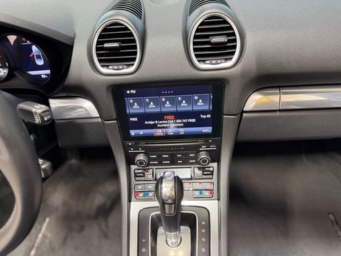 Used 2019 Porsche 718 Boxster RWD image 24