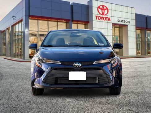New 2026 Toyota Corolla LE FWD image 9