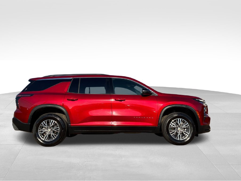 Used 2026 Chevrolet Traverse LT AWD/4WD image 7