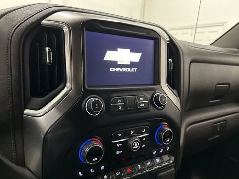 Used 2021 Chevrolet Silverado 1500 LTZ w/ LTZ Convenience Package II AWD/4WD image 46