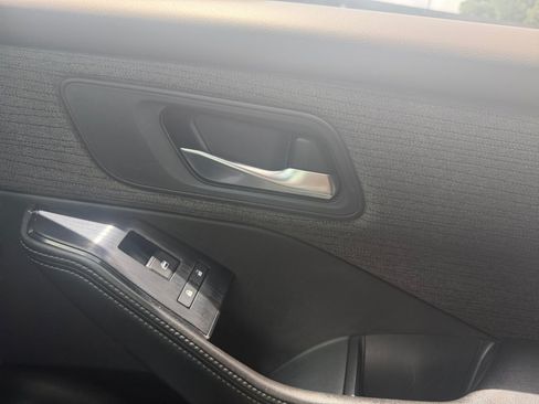 Certified 2022 Nissan Rogue SV FWD image 35