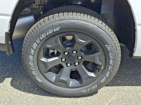 New 2026 RAM 1500 Express AWD/4WD image 5
