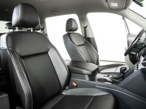 Used 2018 Volkswagen Atlas SE FWD image 20