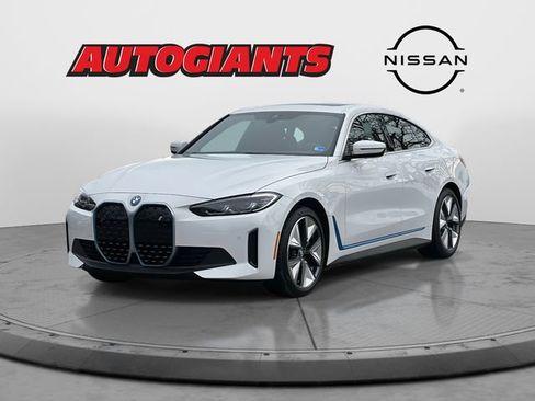 Used 2023 BMW i4 eDrive35 w/ Premium Package image 6