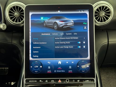 Used 2022 Mercedes-Benz SL 55 AMG AMG SL 55 w/ Driver Assist Pac image 30