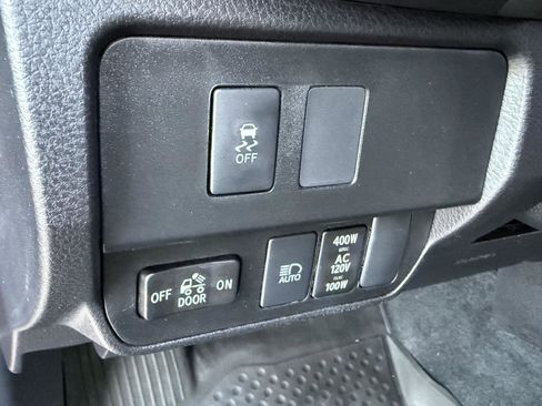 Certified 2023 Toyota Tacoma TRD Off-Road image 18