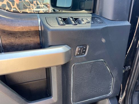 Used 2022 Ford F250 Lariat AWD/4WD image 10