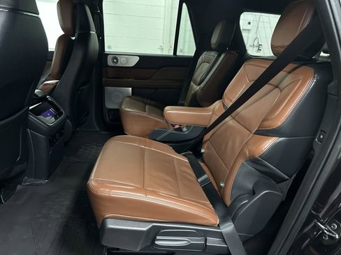 Used 2023 Lincoln Navigator L Reserve AWD/4WD image 21