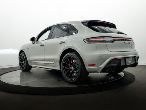 Certified 2025 Porsche Macan GTS AWD/4WD image 3