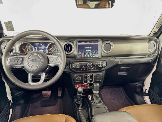 Used 2023 Jeep Gladiator Rubicon w/ Cold Weather Group AWD/4WD image 29