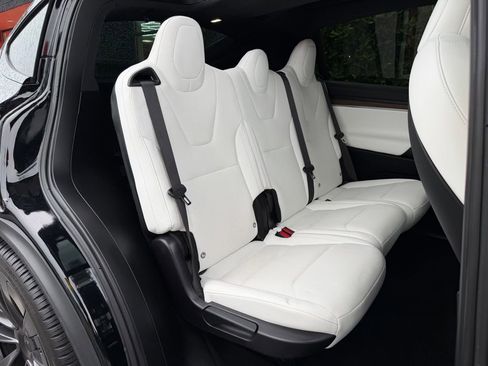 Used 2023 Tesla Model X AWD/4WD image 36