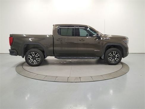 Used 2023 GMC Sierra 1500 AT4 w/ Technology Package image 8