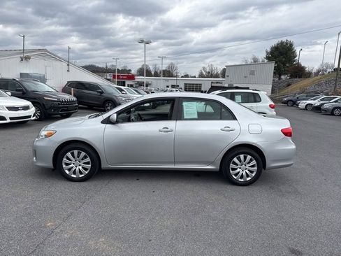 Used 2013 Toyota Corolla LE image 5