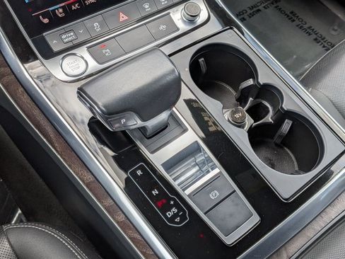 Used 2019 Audi Q8 Premium Plus w/ Premium Plus AWD/4WD image 12