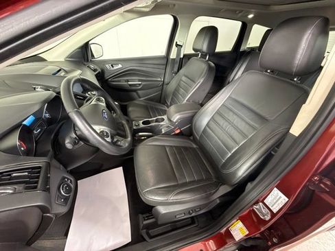 Used 2015 Ford Escape Titanium w/ Equipment Group 301A FWD image 13