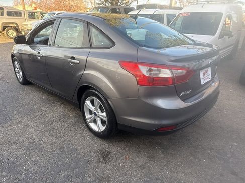 Used 2014 Ford Focus SE image 3
