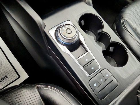 Used 2022 Ford Escape Titanium image 16