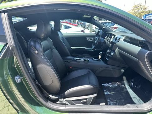 Used 2022 Ford Mustang GT Premium w/ Black Accent Package RWD image 29