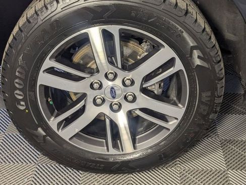 Used 2023 Ford Expedition Max Limited image 8