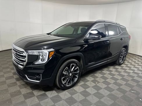 Used 2022 GMC Terrain SLT w/ Infotainment Package II image 7