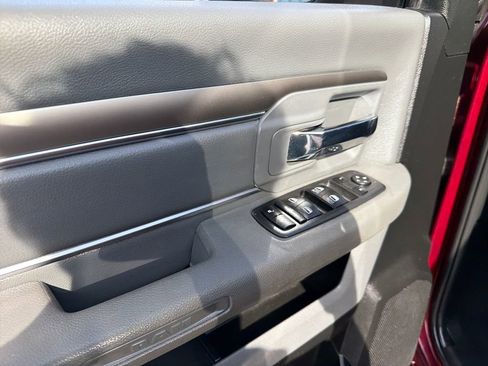 Used 2020 RAM 1500 Classic SLT AWD/4WD image 16