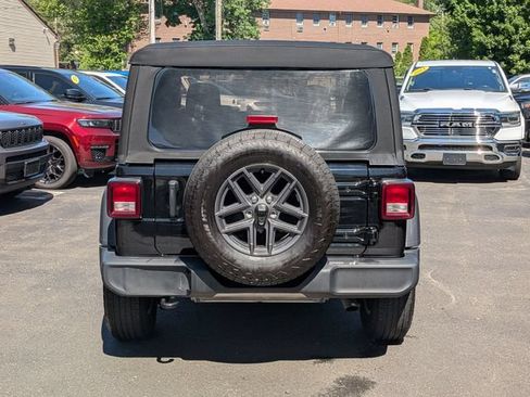 Used 2024 Jeep Wrangler Sport AWD/4WD image 4