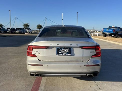 Used 2022 Volvo S60 B5 Inscription w/ Climate Package image 4