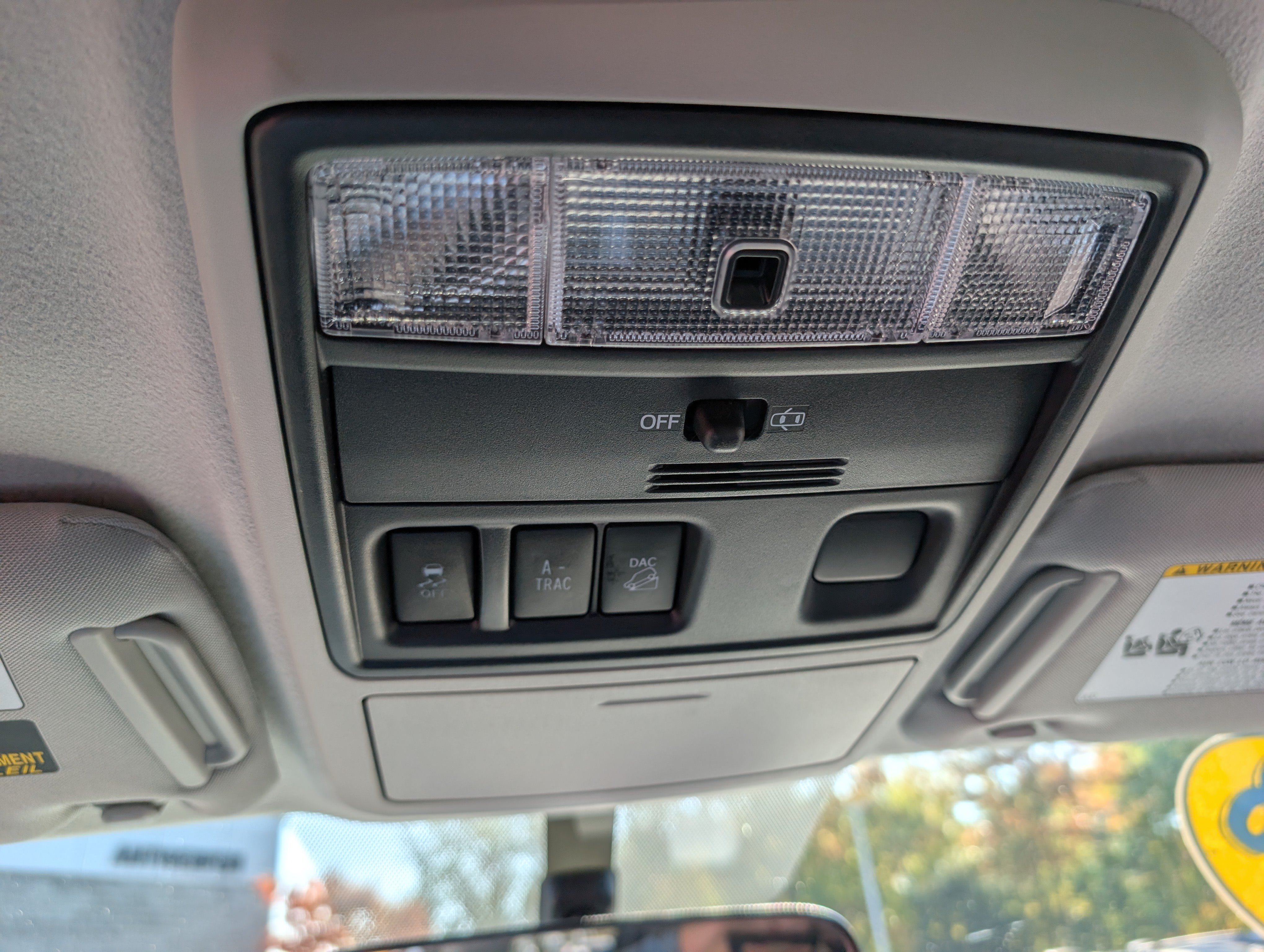 Used 2018 Toyota 4Runner SR5 AWD/4WD image 30