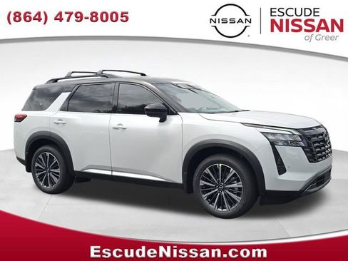 New 2026 Nissan Pathfinder Platinum AWD/4WD image 1