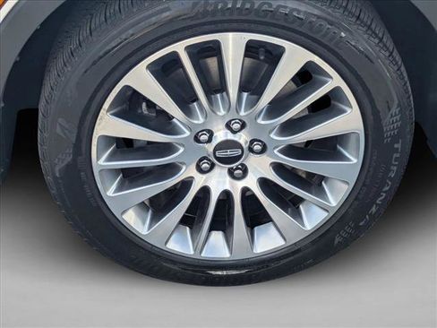 Used 2017 Lincoln MKC Reserve FWD image 24