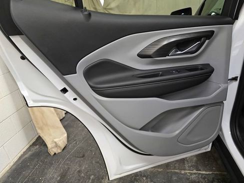 Used 2024 GMC Terrain SLE w/ Driver Convenience Package AWD/4WD image 28