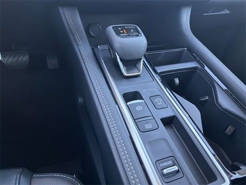 Used 2024 Nissan Pathfinder Platinum w/ Cargo Package image 20