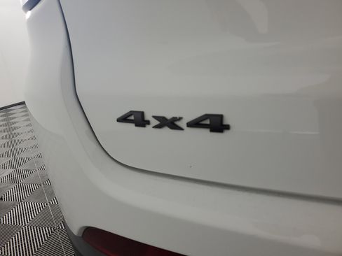 Used 2025 Jeep Compass Trailhawk AWD/4WD image 31