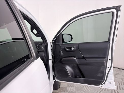 Used 2023 Toyota Tacoma TRD Off-Road image 28