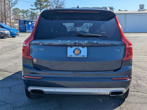 Used 2017 Volvo XC90 T6 Momentum w/ Vision Package image 6