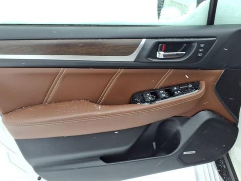 Used 2017 Subaru Outback 2.5i Touring image 11