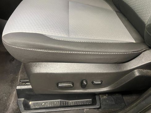 Used 2017 Ford Escape SE w/ Equipment Group 201A FWD image 23