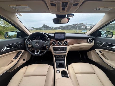 Used 2018 Mercedes-Benz GLA 250 4MATIC image 17