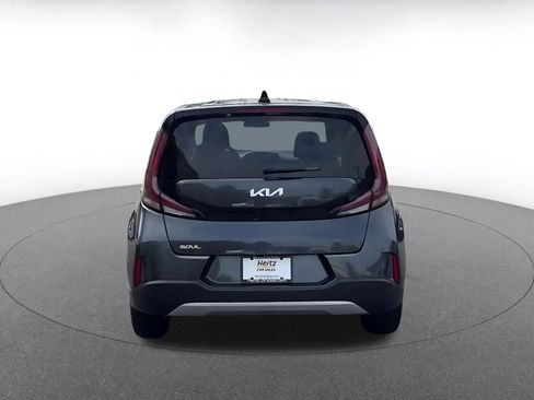 Used 2025 Kia Soul LX w/ LX Technology Package FWD image 12