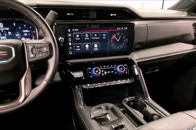 Used 2025 GMC Sierra 2500 AT4X AWD/4WD image 7