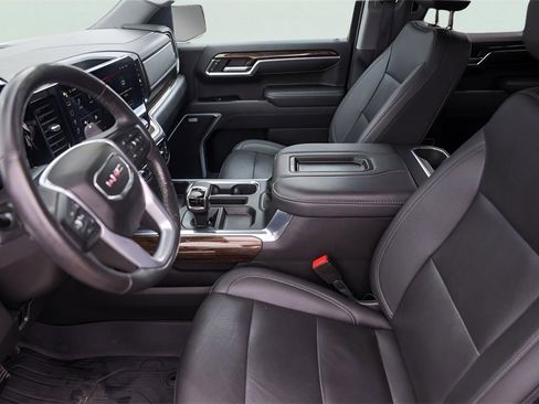 Used 2022 GMC Sierra 1500 Elevation w/ Elevation Premium Package image 12