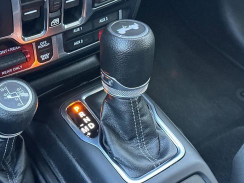 Used 2024 Jeep Wrangler Unlimited Rubicon 4xe image 21