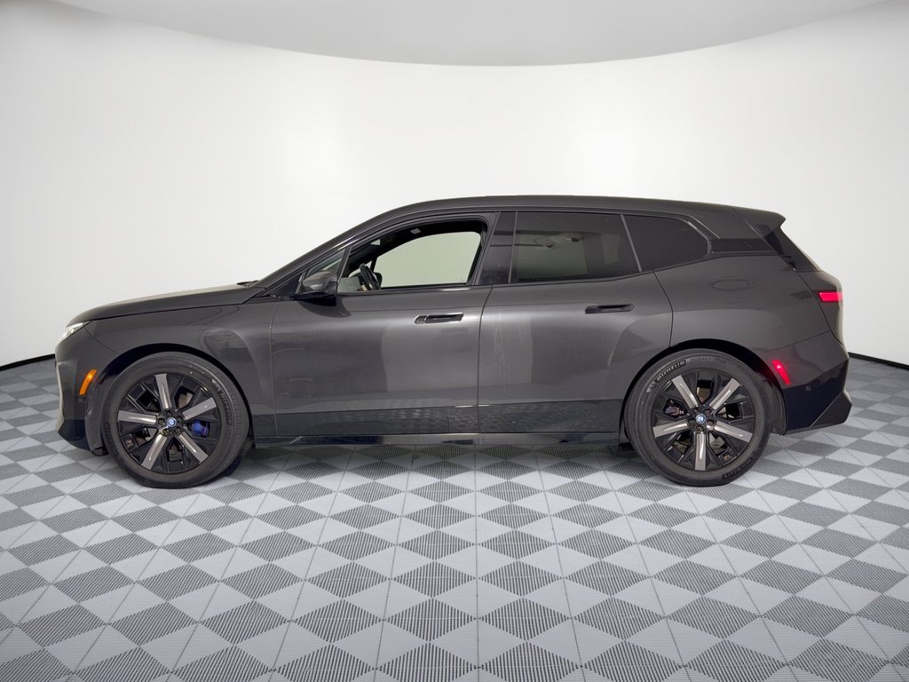 Certified 2023 BMW iX xDrive50 w/ Premium Package AWD/4WD image 2