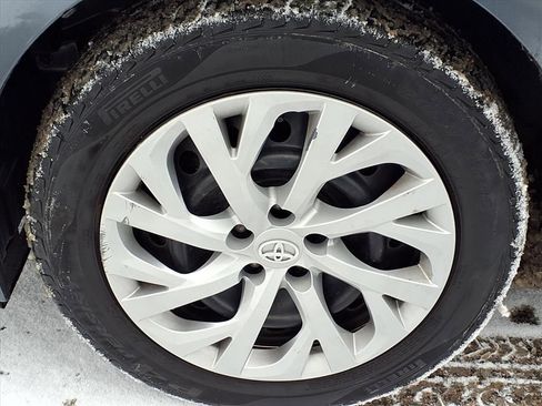 Used 2017 Toyota Corolla L image 9