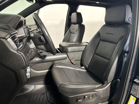 Used 2022 GMC Yukon Denali AWD/4WD image 10