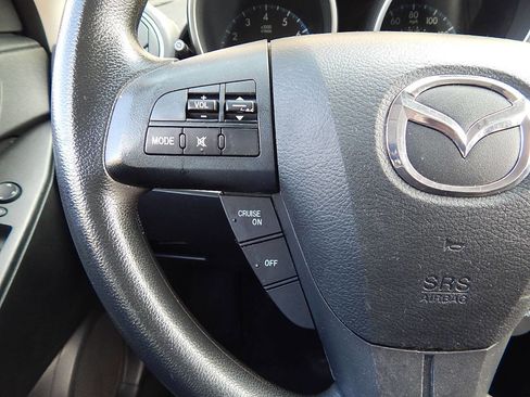 Used 2013 MAZDA MAZDA3 i Sport FWD image 22