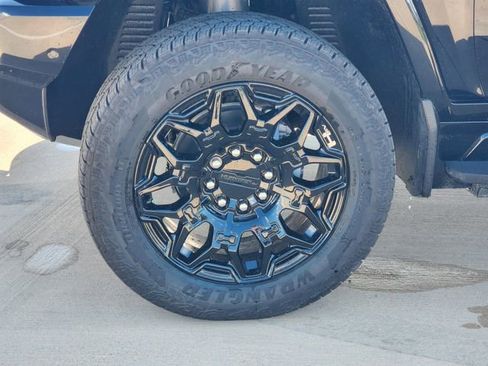 New 2025 GMC Hummer EV 2X image 24