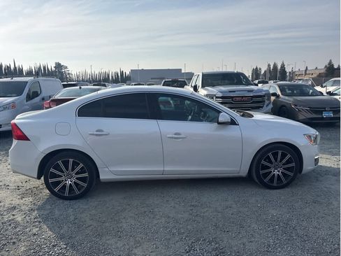Used 2014 Volvo S60 T6 image 9
